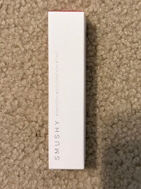 5 for $25 item 🌸
Smushy Coloration Lip Tint Stick, .14oz Cooling Coral 02 NIB